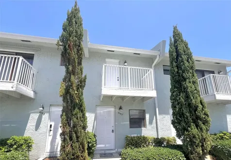 4157 NE 21st Terrace Lighthouse Point FL 33064