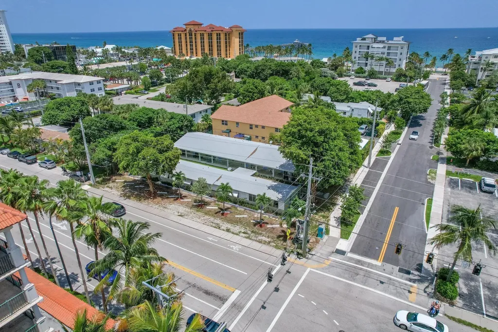 10 NE 20th Avenue Deerfield Beach FL 33441