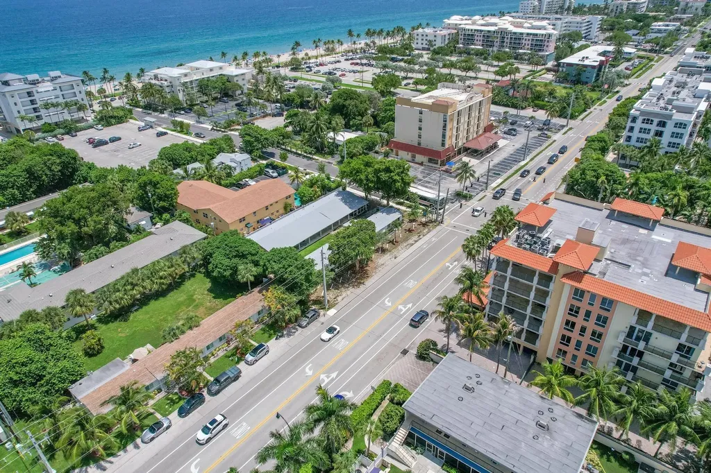10 NE 20th Avenue Deerfield Beach FL 33441