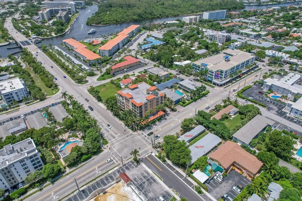 10 NE 20th Avenue Deerfield Beach FL 33441