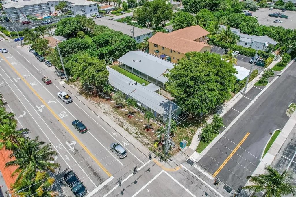 10 NE 20th Avenue Deerfield Beach FL 33441