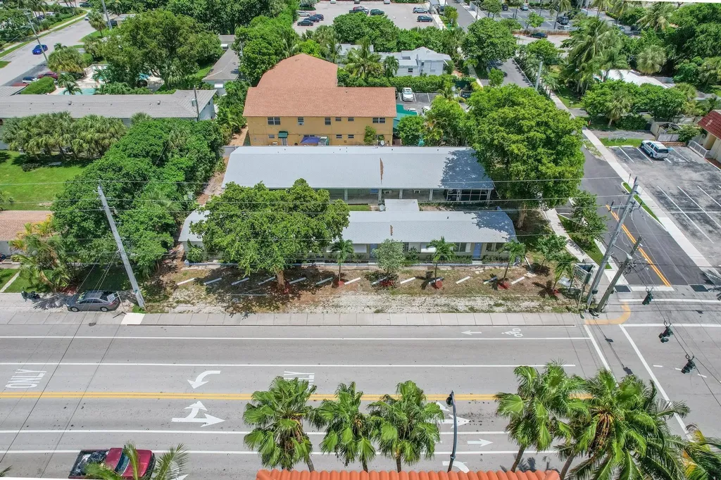 10 NE 20th Avenue Deerfield Beach FL 33441