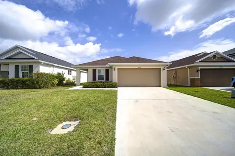 5485 NW Pine Trail Circle Port St Lucie FL 34983