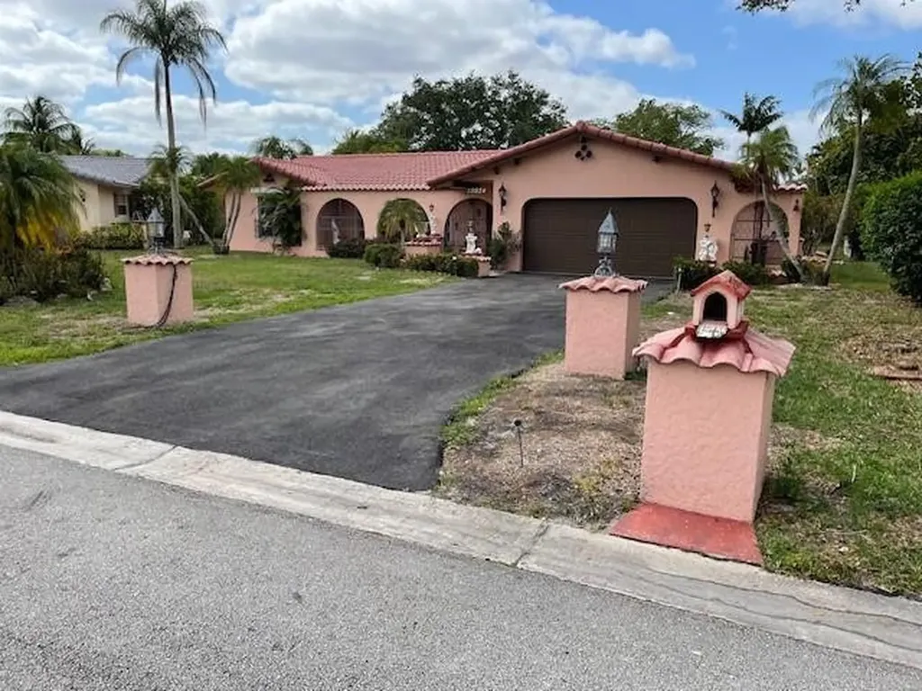 10924 NW 41st Drive Coral Springs FL 33065