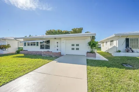 6702 NW 70th Court Tamarac FL 33321