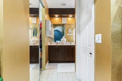 2851 W Prospect Road Tamarac FL 33309