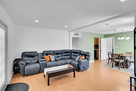 7913 NW 71st Avenue Tamarac FL 33321
