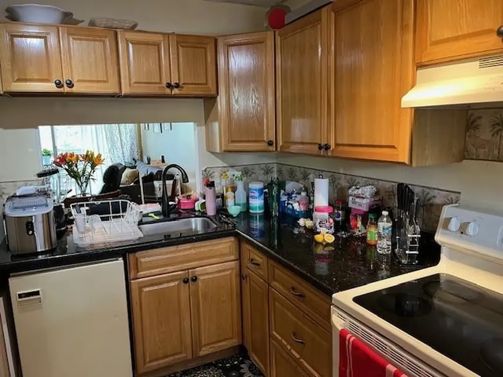 9330 Lagoon Place Davie FL 33324