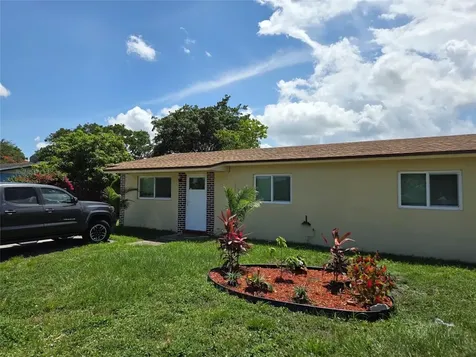 413 SW 71st Avenue North Lauderdale FL 33068