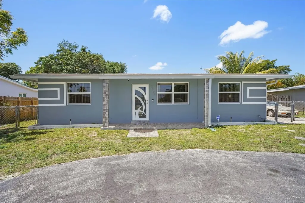 3130 SW 39th Avenue West Park FL 33023
