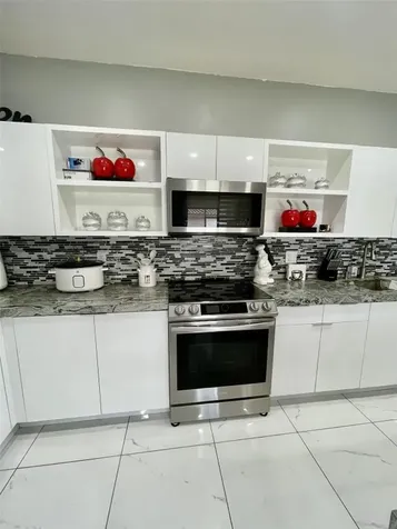 1960 NW 188th Avenue Pembroke Pines FL 33029