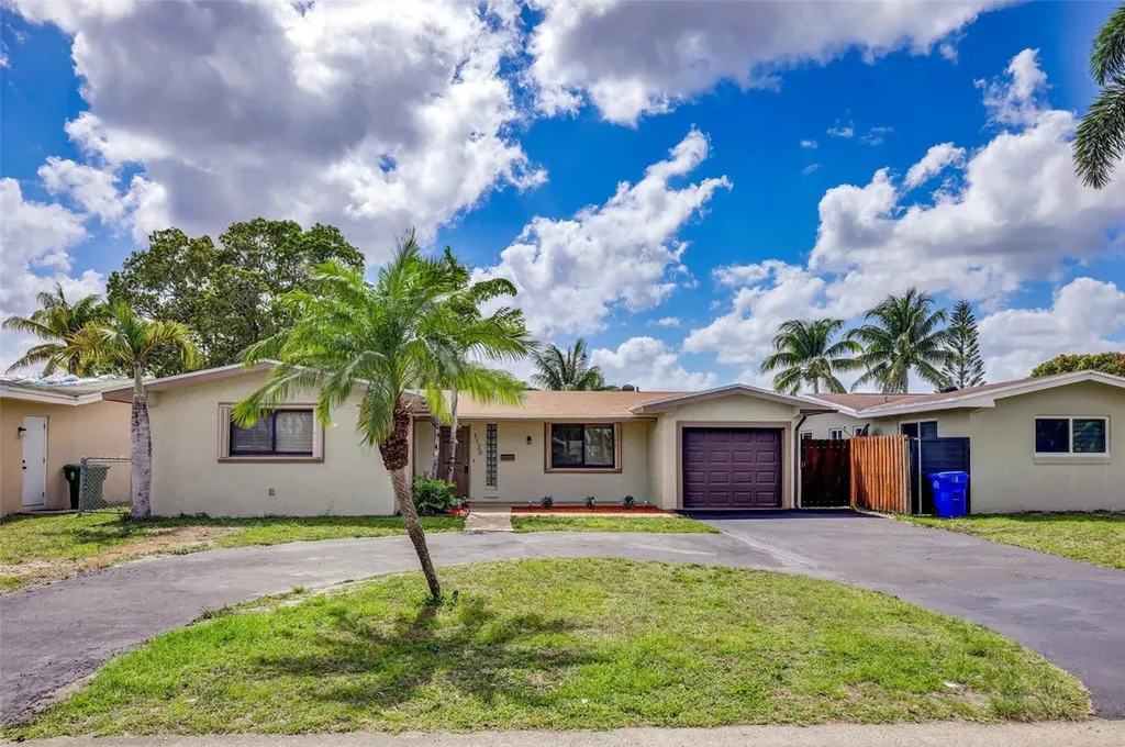 1120 NW 83rd Way Pembroke Pines FL 33024
