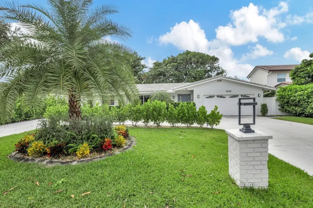 1035 NW 5th Avenue Boca Raton FL 33432
