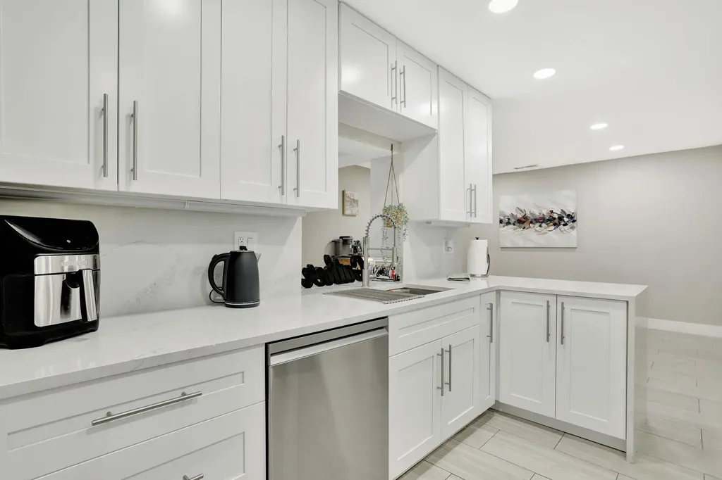 1035 NW 5th Avenue Boca Raton FL 33432