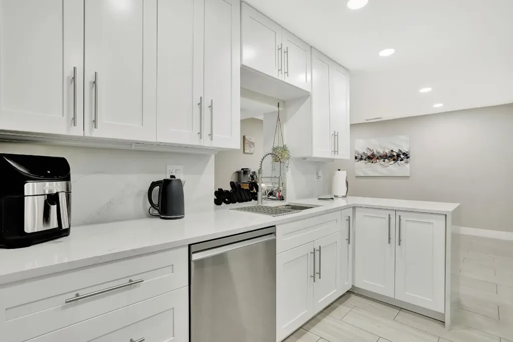 1035 NW 5th Avenue Boca Raton FL 33432