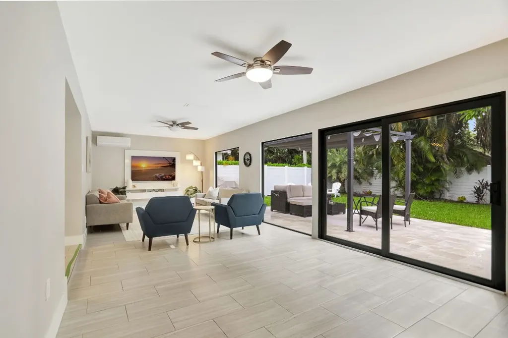 1035 NW 5th Avenue Boca Raton FL 33432