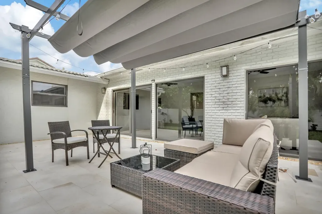 1035 NW 5th Avenue Boca Raton FL 33432
