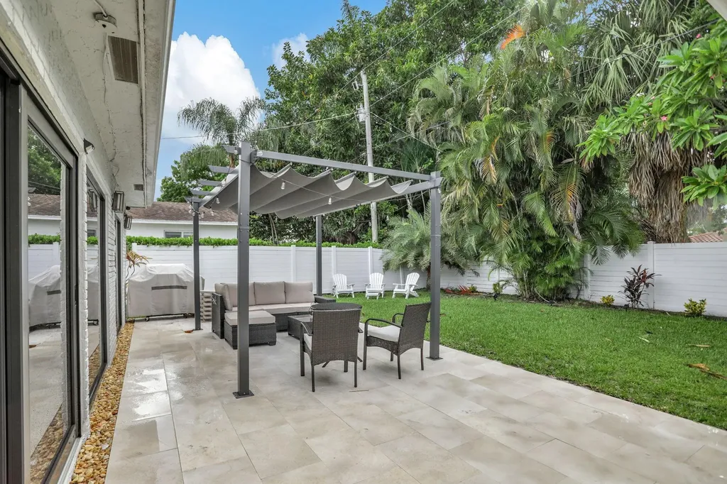 1035 NW 5th Avenue Boca Raton FL 33432