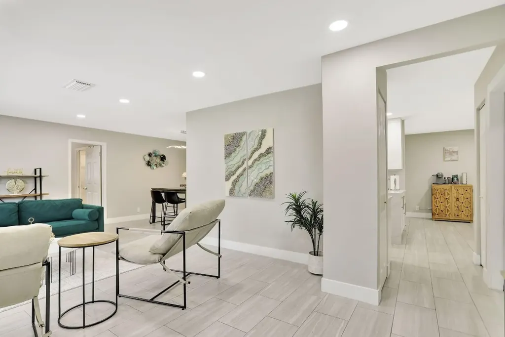 1035 NW 5th Avenue Boca Raton FL 33432