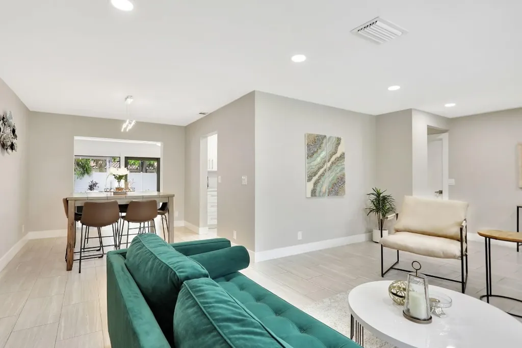 1035 NW 5th Avenue Boca Raton FL 33432