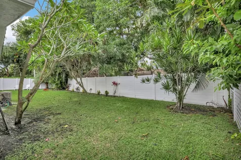 1035 NW 5th Avenue Boca Raton FL 33432