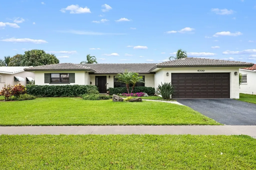 4700 Grant Street Hollywood FL 33021
