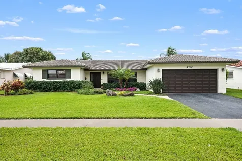 4700 Grant Street Hollywood FL 33021