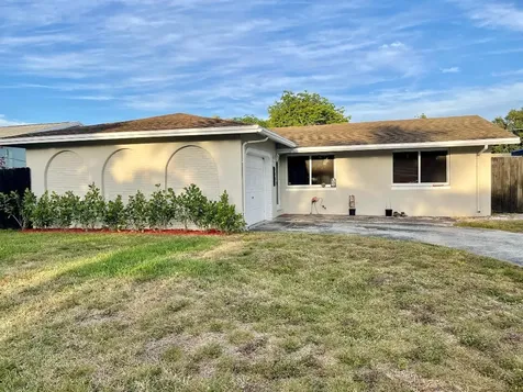 2731 N 72nd Terrace Hollywood FL 33024