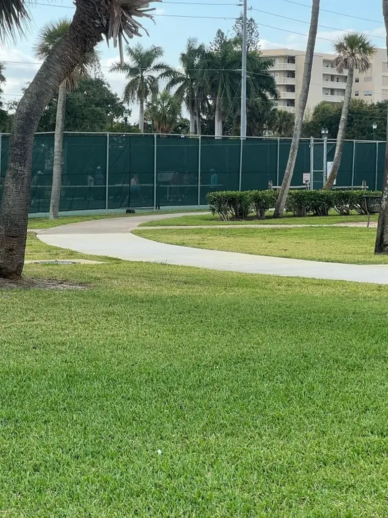 810 Lake Shore Drive West Palm Beach FL 33403