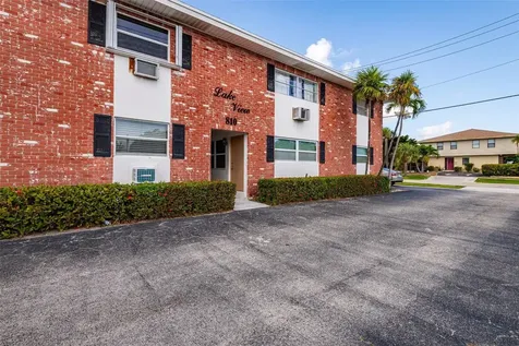 810 Lake Shore Drive West Palm Beach FL 33403