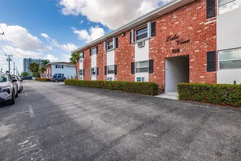 810 Lake Shore Drive West Palm Beach FL 33403