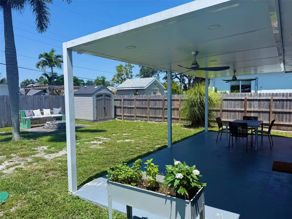 2340 N 58th Terrace Hollywood FL 33021
