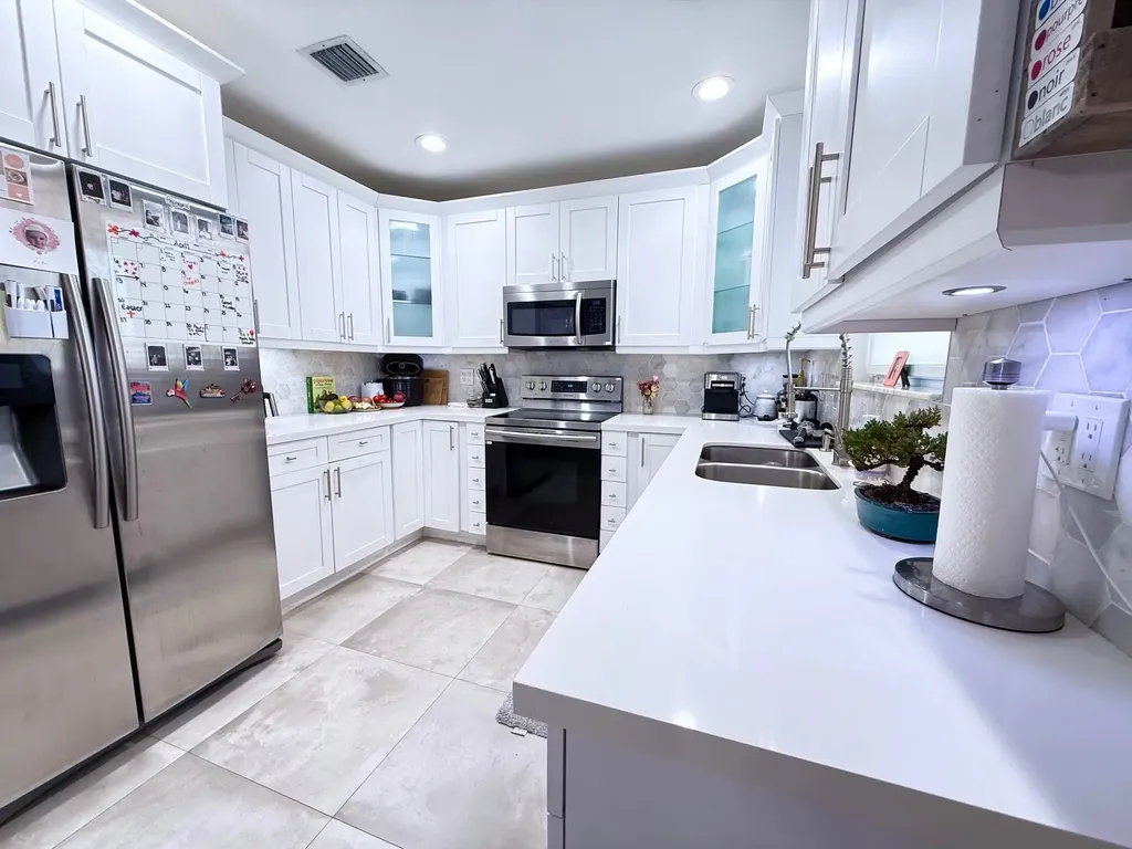 2340 N 58th Terrace Hollywood FL 33021
