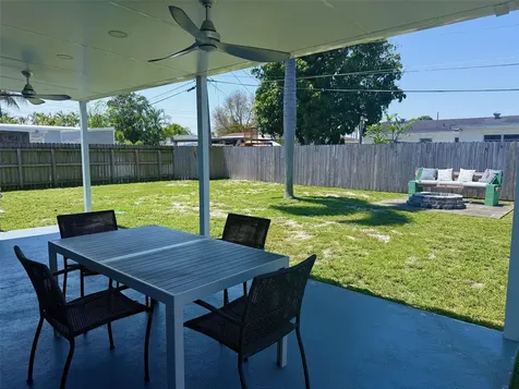 2340 N 58th Terrace Hollywood FL 33021