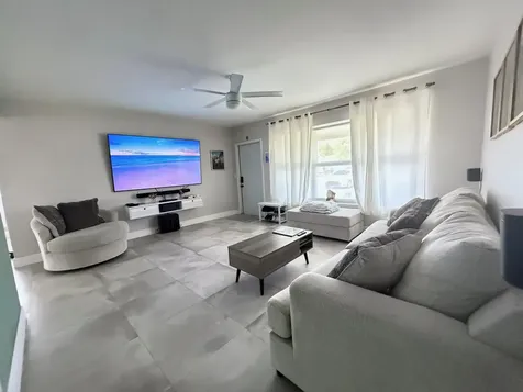 2340 N 58th Terrace Hollywood FL 33021