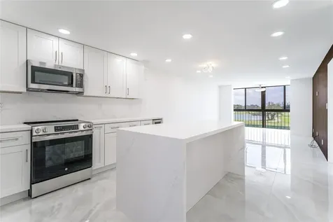 8900 Washington Boulevard Pembroke Pines FL 33025
