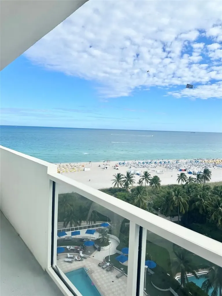100 Lincoln Road Miami Beach FL 33139