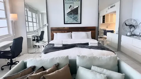 100 Lincoln Road Miami Beach FL 33139