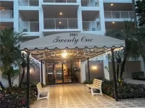 2661 S Course Drive Pompano Beach FL 33069