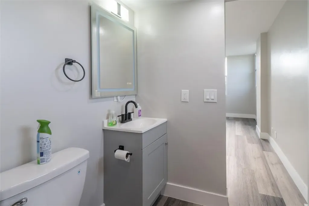 119 Royal Park Drive Oakland Park FL 33309