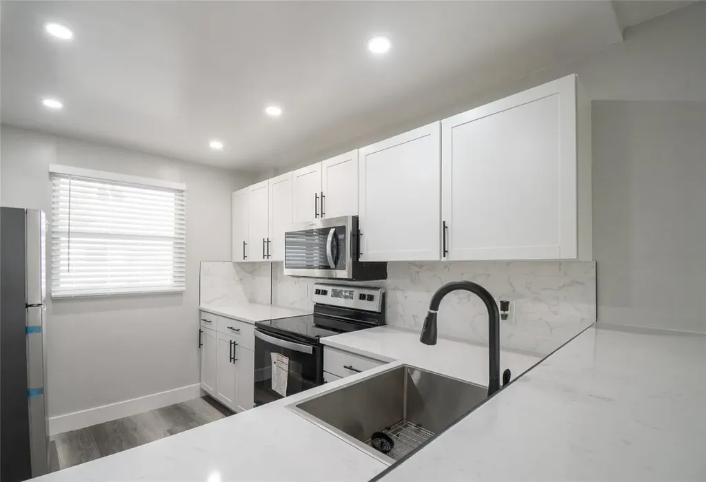 119 Royal Park Drive Oakland Park FL 33309
