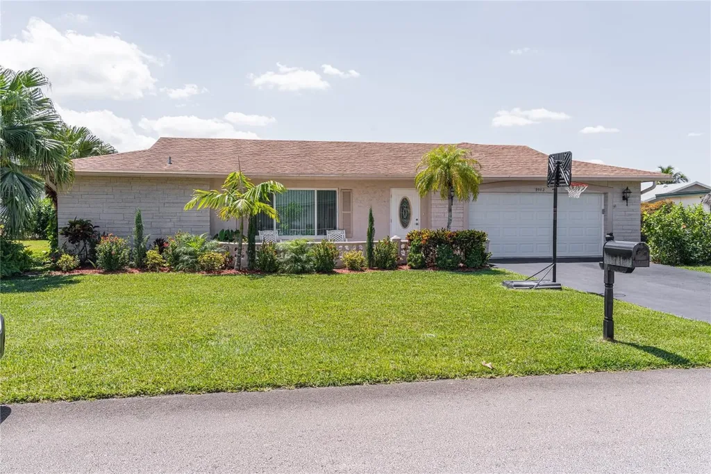 9502 NW 74th Court Tamarac FL 33321