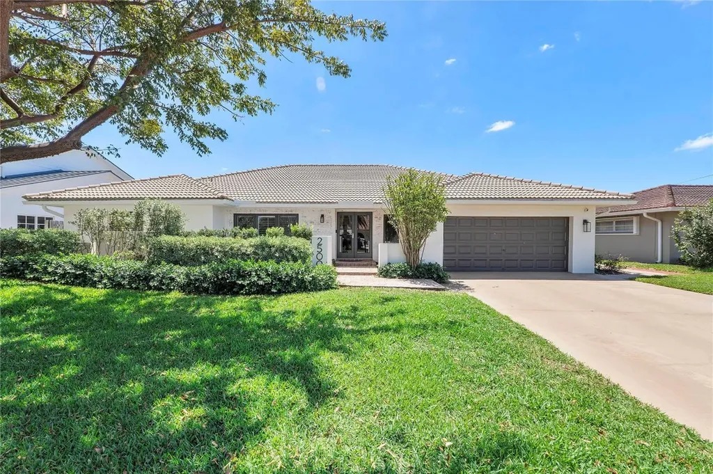 2500 NE 46th Street Lighthouse Point FL 33064
