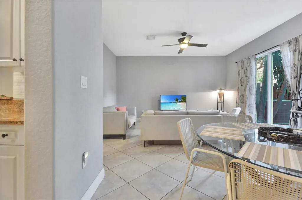 6927 Julia Gardens Drive Coconut Creek FL 33073