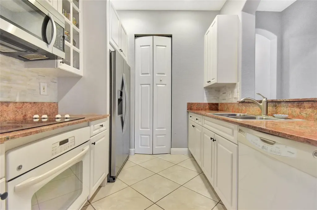 6927 Julia Gardens Drive Coconut Creek FL 33073
