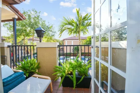6927 Julia Gardens Drive Coconut Creek FL 33073