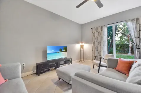 6927 Julia Gardens Drive Coconut Creek FL 33073