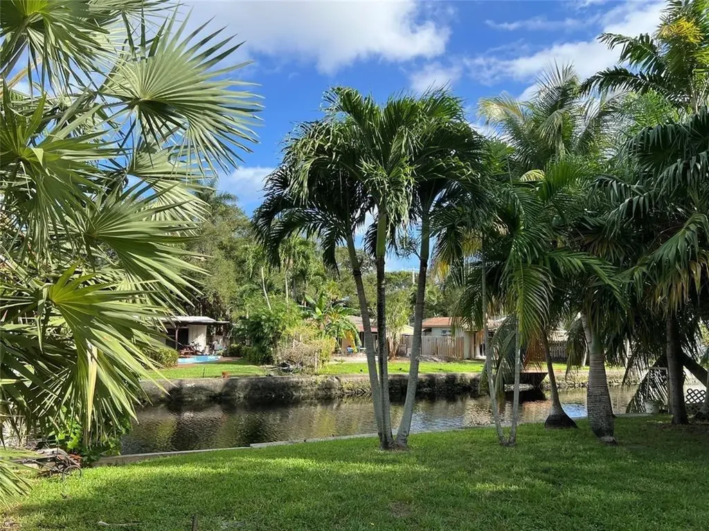 808 SW 8th Terrace Fort Lauderdale FL 33315