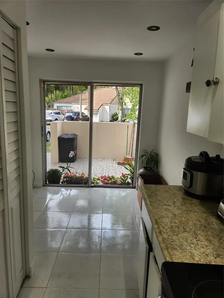 832 NW 81st Avenue Plantation FL 33324
