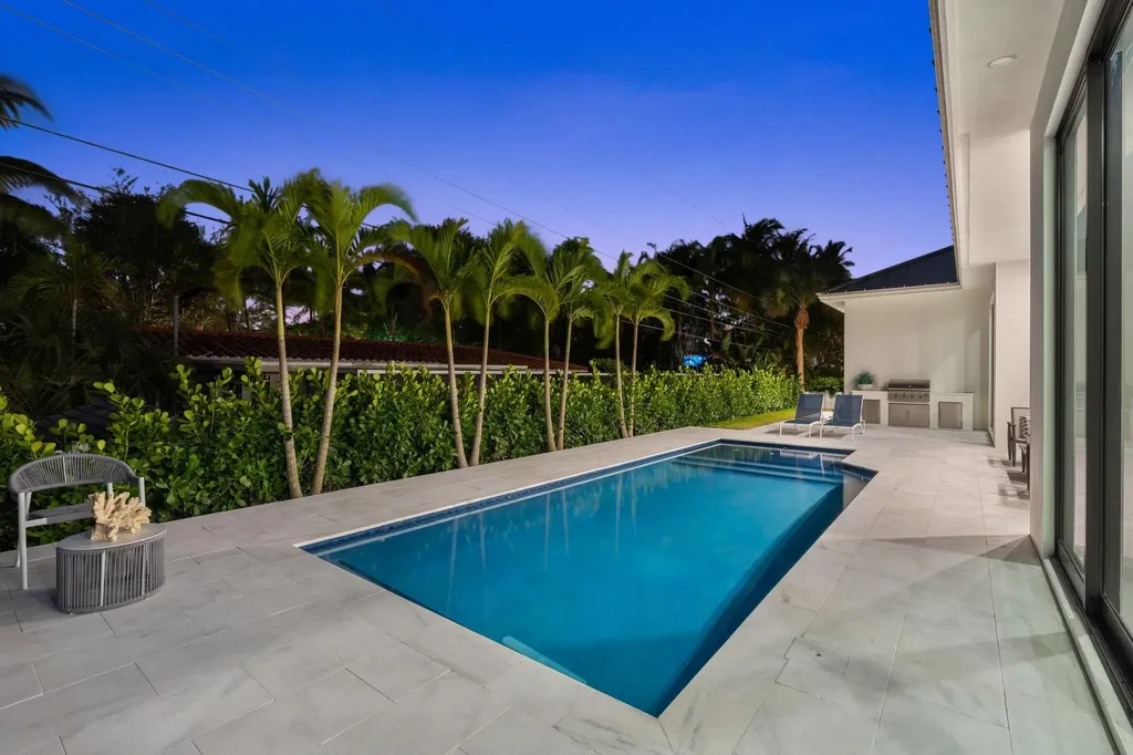 2724 NE 21st Court Fort Lauderdale FL 33305